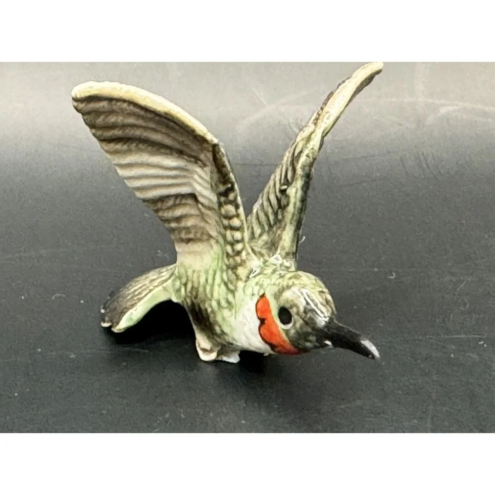Porcelain Hummingbird With Flower 1